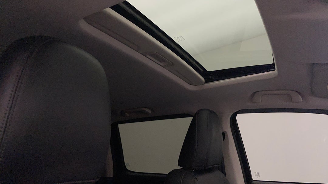 Interior Sunroof/Moonroof