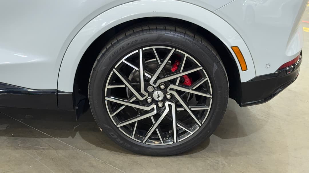 2023 Ford Mustang Mach-e Gt, Automatic, 15474 km, Left Rear Wheel