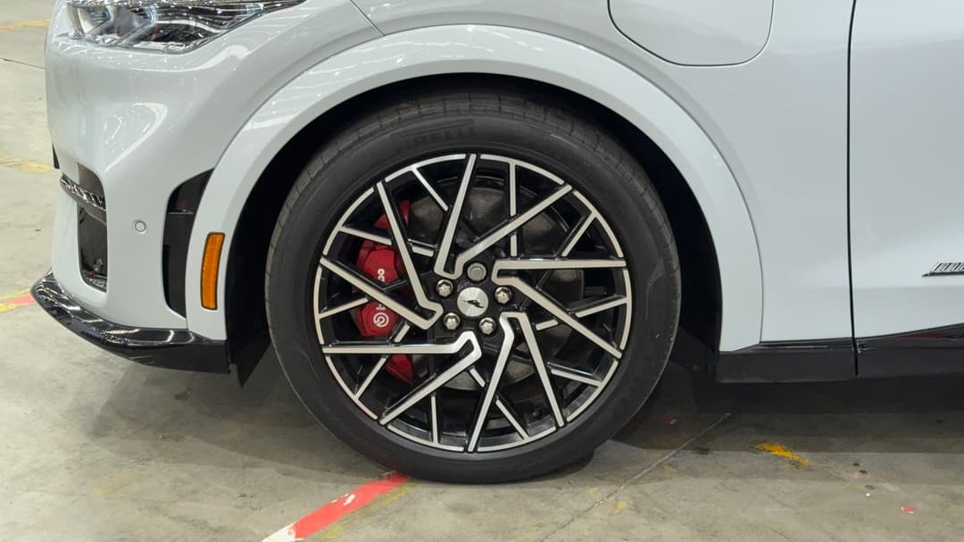 2023 Ford Mustang Mach-e Gt, Automatic, 15474 km, Left Front Wheel