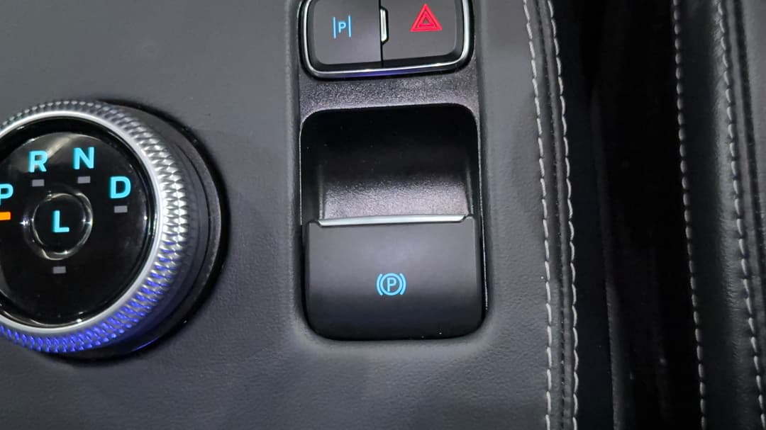 2023 Ford Mustang Mach-e Gt, Automatic, 15474 km, Handbrake