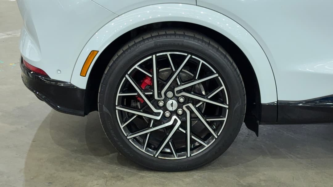 2023 Ford Mustang Mach-e Gt, Automatic, 15474 km, Right Rear Wheel