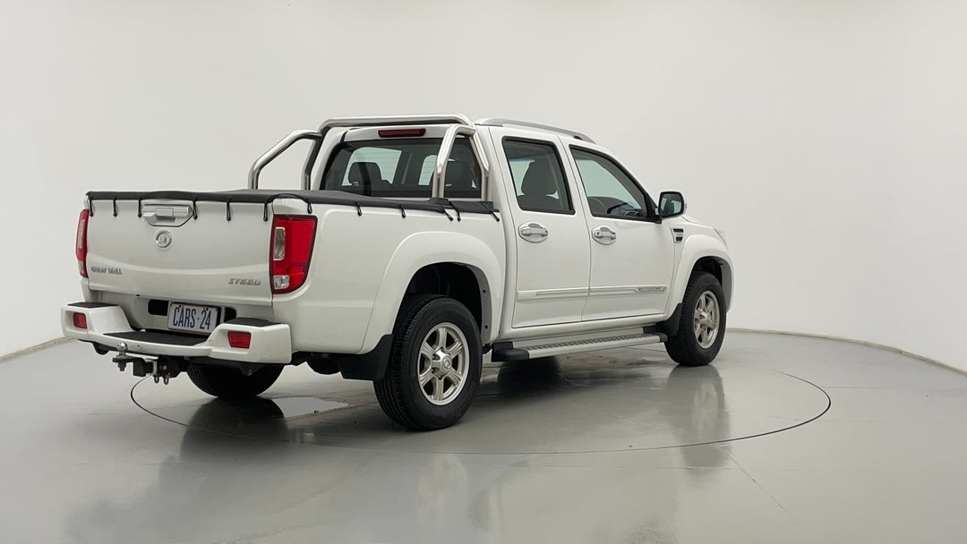 Right Back Diagonal (45- Degree) View