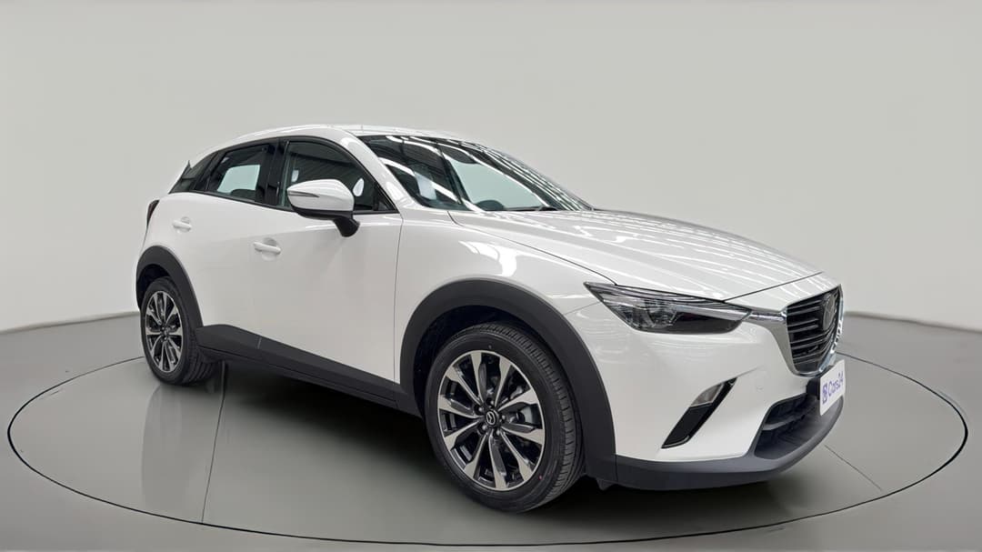 2025 Mazda CX-3 G20 Pure, Automatic, 29786 km, Right Front Diagonal (45- Degree) View