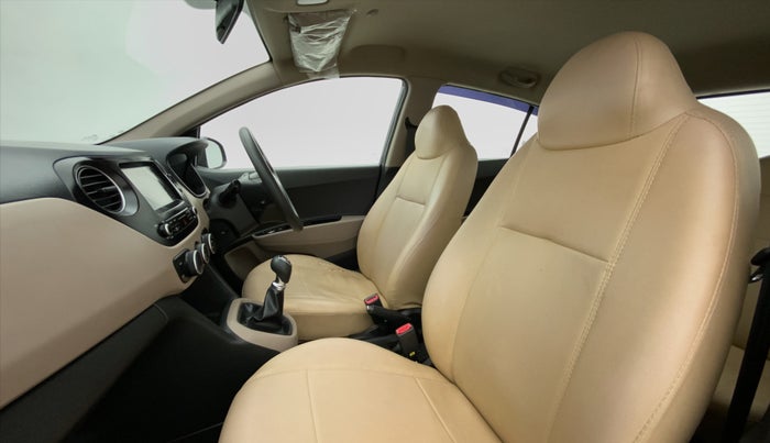2017 Hyundai Grand i10 SPORTZ O 1.2, Petrol, Manual, 36,356 km, Right Side Front Door Cabin