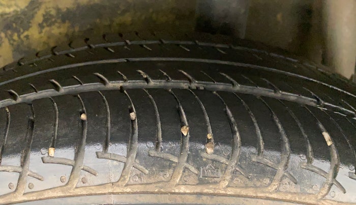 2014 Maruti Celerio VXI AMT, Petrol, Automatic, 86,912 km, Left Rear Tyre Tread