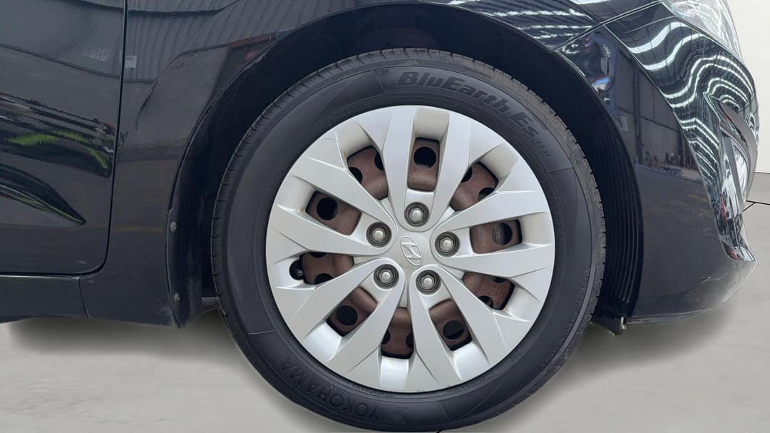 2015 Hyundai i30 Active, Automatic, 111426 km, Right Front Wheel