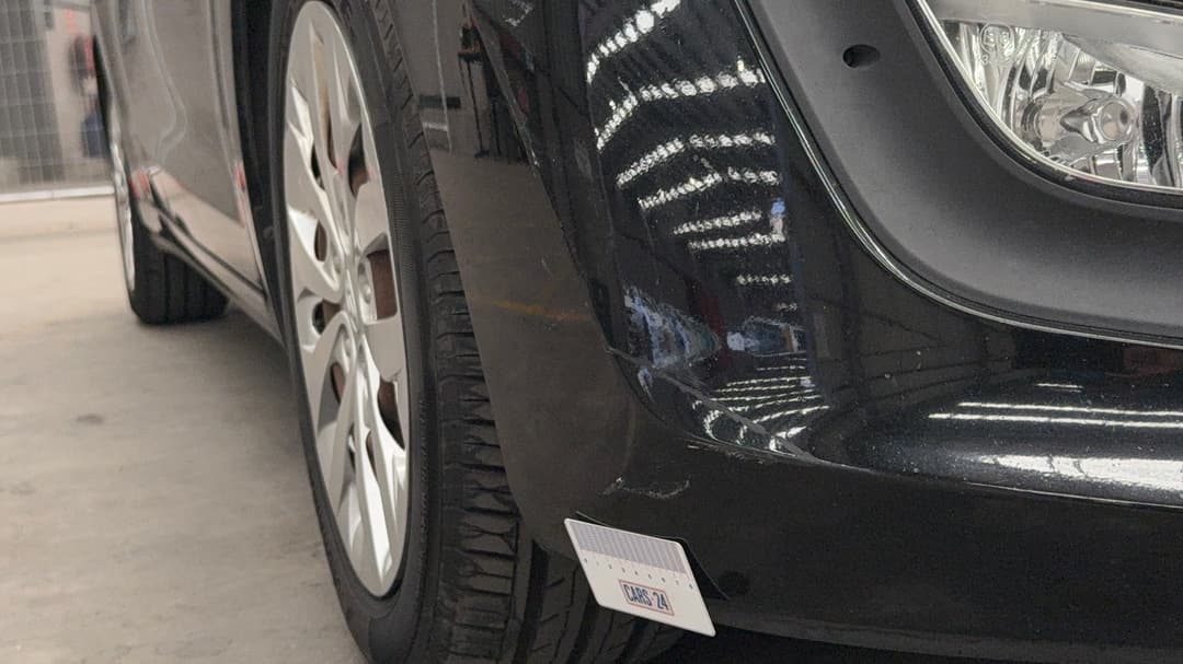 2015 Hyundai i30 Active, Automatic, 111426 km, Bumper Front Scratch