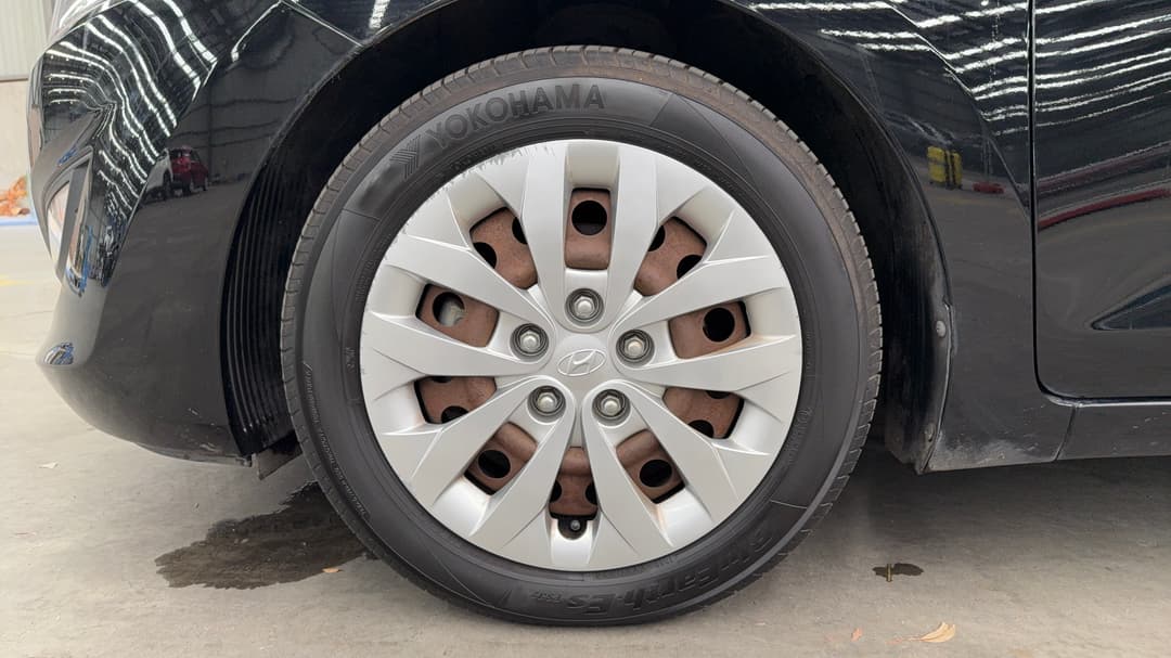 2015 Hyundai i30 Active, Automatic, 111426 km, Left Front Wheel