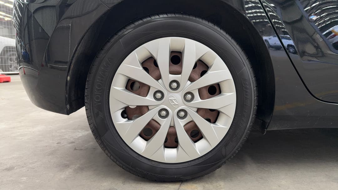 2015 Hyundai i30 Active, Automatic, 111426 km, Right Rear Wheel
