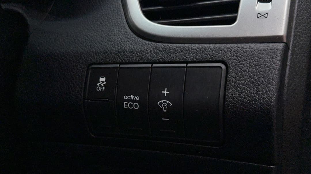 2015 Hyundai i30 Active, Automatic, 111426 km, Utility Switches/Buttons