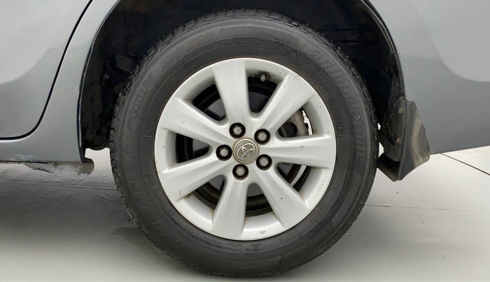 2016 Toyota Corolla Altis G, Petrol, Manual, 80,498 km, Left Rear Wheel