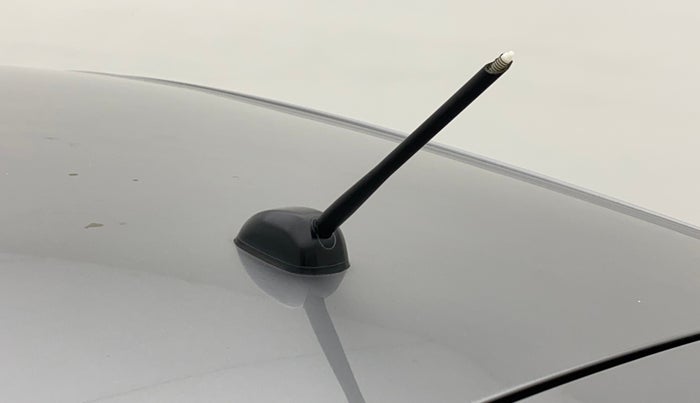 2016 Maruti Baleno ZETA CVT PETROL 1.2, Petrol, Automatic, 46,075 km, Roof - Antenna has minor damage