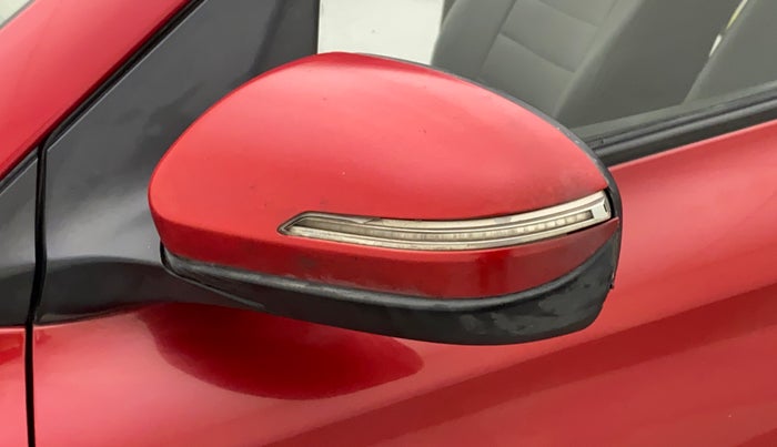 2014 Hyundai Elite i20 SPORTZ 1.2 (O), Petrol, Manual, 87,424 km, Left rear-view mirror - Cover has minor damage