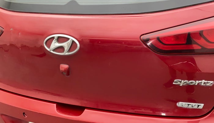 2014 Hyundai Elite i20 SPORTZ 1.2 (O), Petrol, Manual, 87,424 km, Dicky (Boot door) - Slightly dented