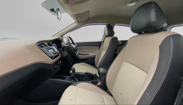 2018 Hyundai Elite i20 Magna Executive 1.2, Petrol, Manual, 45,649 km, Right Side Front Door Cabin