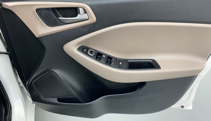 2018 Hyundai Elite i20 Magna Executive 1.2, Petrol, Manual, 45,649 km, Driver Side Door Panels Control