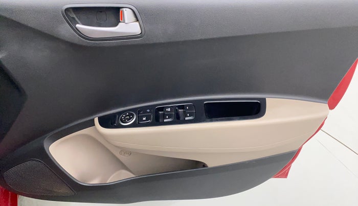 2014 Hyundai Xcent S 1.2 OPT, Petrol, Manual, 33,871 km, Driver Side Door Panels Control