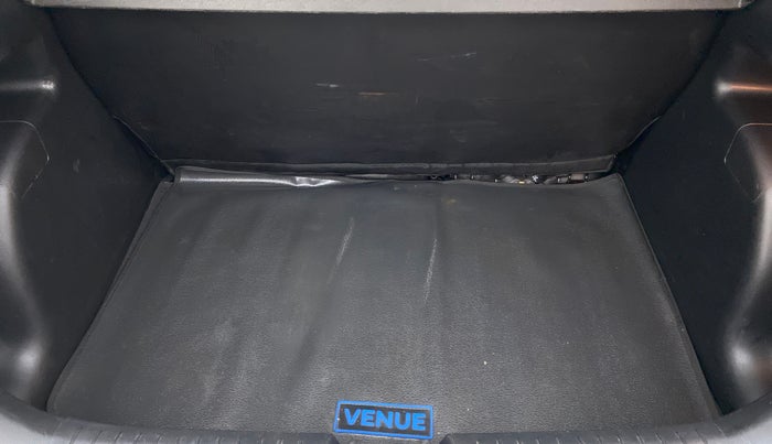 2019 Hyundai VENUE 1.0 TURBO GDI SX+ AT, Petrol, Automatic, 16,586 km, Boot Inside