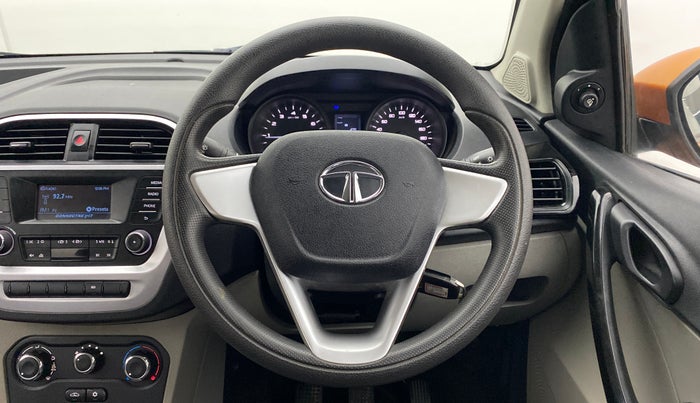 2017 Tata Tiago XT 1.2 REVOTRON, Petrol, Manual, 60,755 km, Steering Wheel Close Up