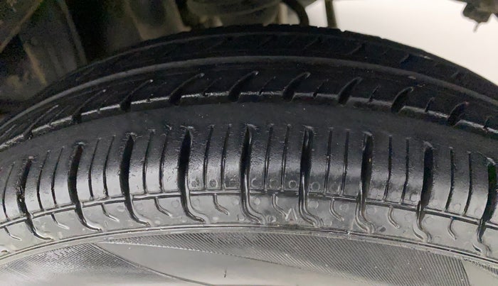 2014 Maruti Alto 800 LXI, Petrol, Manual, 53,296 km, Left Rear Tyre Tread