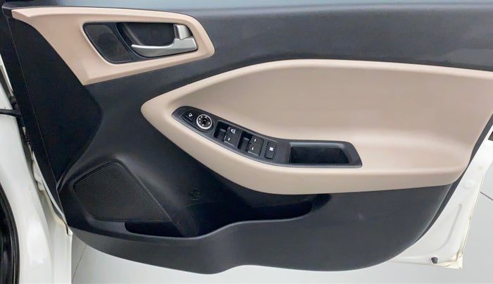 2015 Hyundai Elite i20 SPORTZ 1.2, Petrol, Manual, 40,698 km, Driver Side Door Panels Control