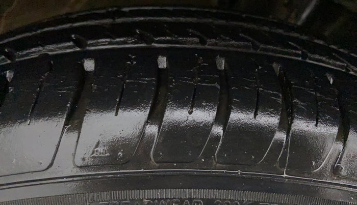 2018 Maruti Swift LXI, Petrol, Manual, 11,201 km, Right Rear Tyre Tread