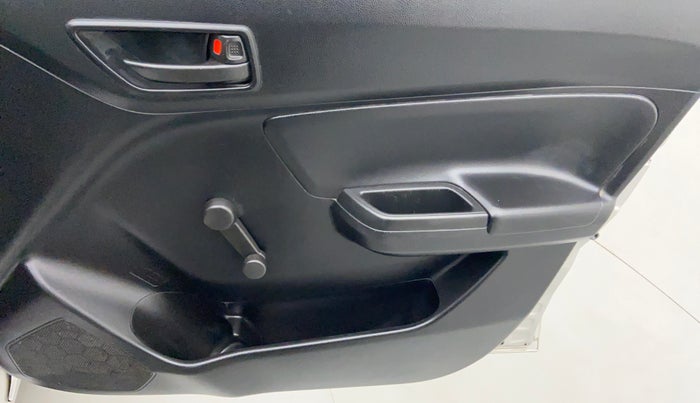 2018 Maruti Swift LXI, Petrol, Manual, 11,201 km, Driver Side Door Panels Control