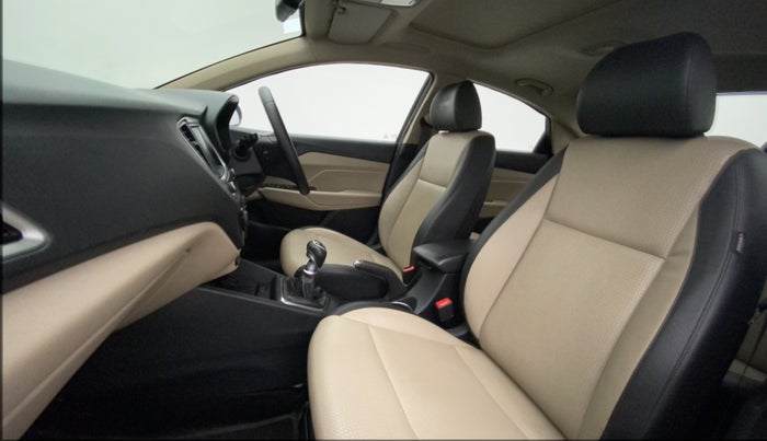 2019 Hyundai Verna 1.6 SX (O) CRDI MT, Diesel, Manual, 72,068 km, Right Side Front Door Cabin