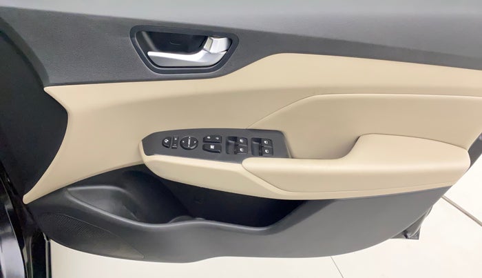 2019 Hyundai Verna 1.6 SX (O) CRDI MT, Diesel, Manual, 72,068 km, Driver Side Door Panels Control