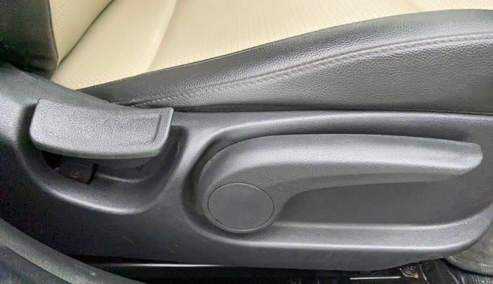 2019 Hyundai Verna 1.6 SX (O) CRDI MT, Diesel, Manual, 72,068 km, Driver Side Adjustment Panel