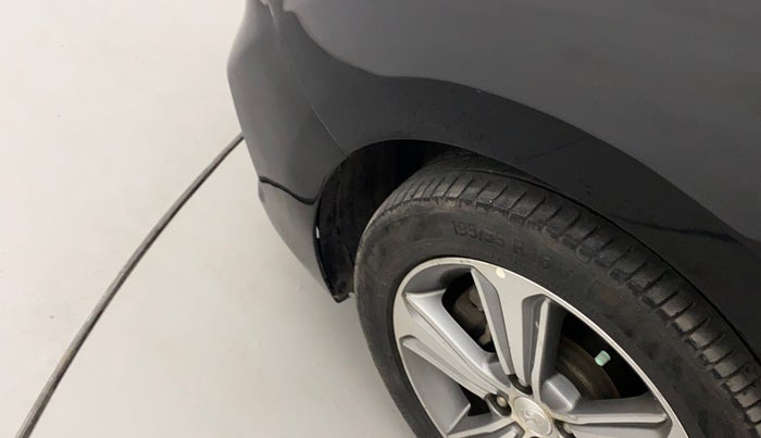2019 Hyundai Verna 1.6 SX (O) CRDI MT, Diesel, Manual, 72,068 km, Left fender - Lining loose