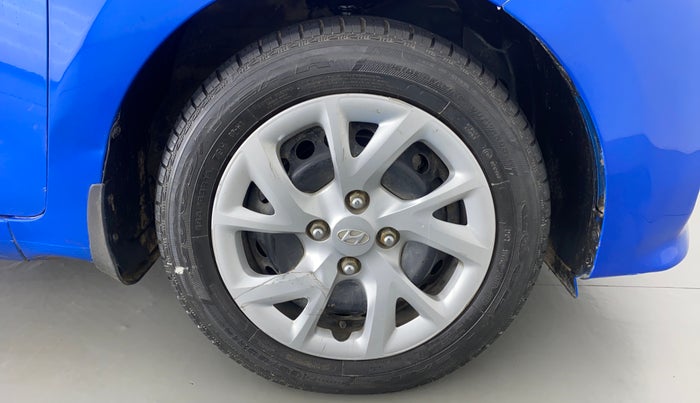 2017 Hyundai Grand i10 Magna 1.2 AT  VTVT, Petrol, Automatic, 51,693 km, Right Front Wheel