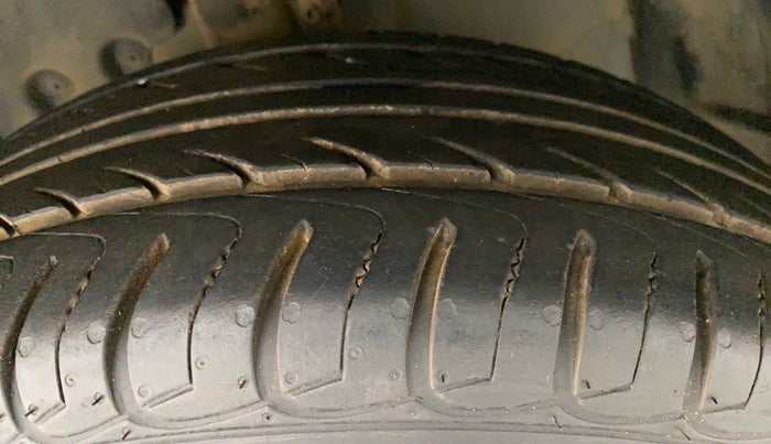 2016 Ford Ecosport TITANIUM 1.5L PETROL, Petrol, Manual, 42,572 km, Left Front Tyre Tread