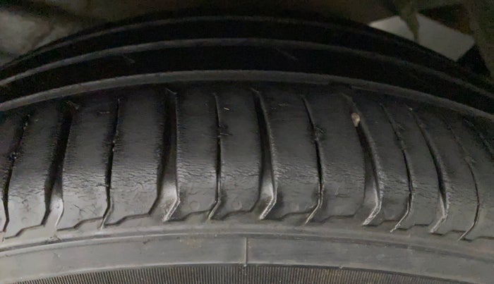 2019 Hyundai Verna 1.4 EX PETROL, Petrol, Manual, 54,732 km, Left Rear Tyre Tread
