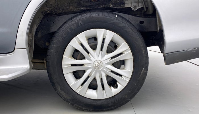 2014 Toyota Innova 2.5 GX 8 STR BS IV, Diesel, Manual, 41,457 km, Left Rear Wheel