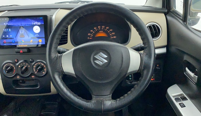 2017 Maruti Wagon R 1.0 LXI CNG, CNG, Manual, 70,416 km, Steering Wheel Close Up