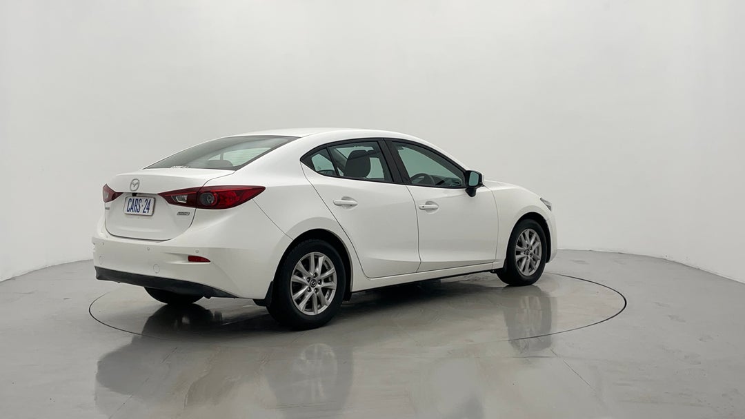 Right Back Diagonal (45- Degree) View