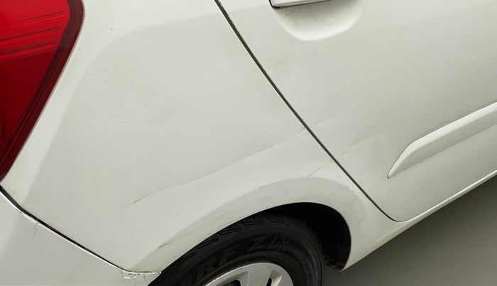 2012 Hyundai i10 SPORTZ 1.2, CNG, Manual, 72,107 km, Right quarter panel - Slightly dented