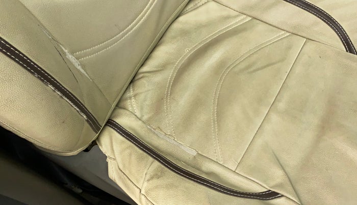 2012 Hyundai i10 SPORTZ 1.2, CNG, Manual, 72,107 km, Driver seat - Cover slightly torn