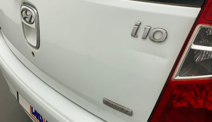 2012 Hyundai i10 SPORTZ 1.2, CNG, Manual, 72,107 km, Dicky (Boot door) - Slightly dented