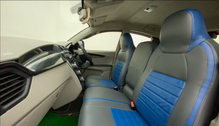 2016 Mahindra Kuv100 K4 PLUS 6 STR, Petrol, Manual, 47,491 km, Right Side Front Door Cabin
