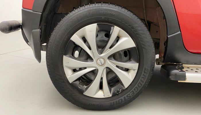 2016 Mahindra Kuv100 K4 PLUS 6 STR, Petrol, Manual, 47,491 km, Right Rear Wheel