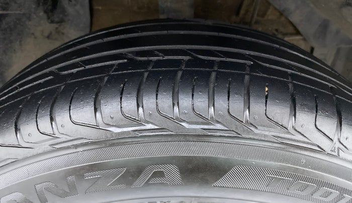 2016 Maruti Vitara Brezza ZDI PLUS DUAL TONE, Diesel, Manual, 1,50,258 km, Right Front Tyre Tread