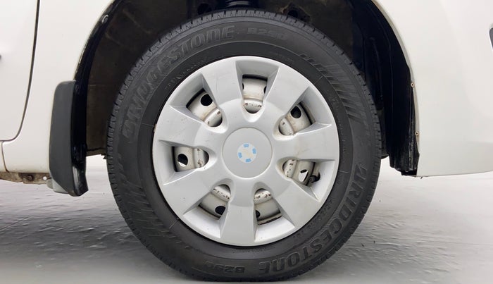 2015 Maruti Wagon R 1.0 LXI CNG, CNG, Manual, 53,208 km, Right Front Wheel