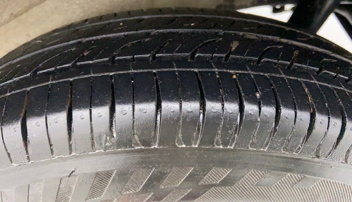 2015 Maruti Wagon R 1.0 LXI CNG, CNG, Manual, 53,208 km, Left Rear Tyre Tread