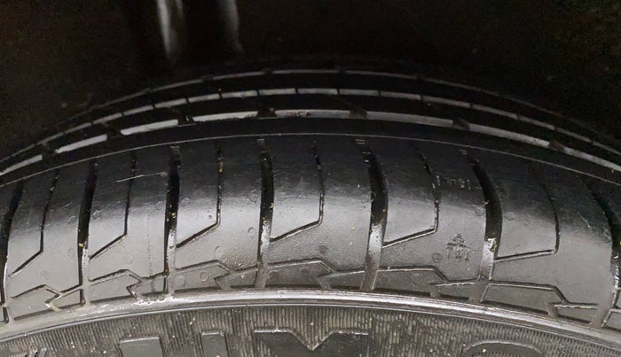 2017 Ford Ecosport TITANIUM + 1.5L DIESEL, Diesel, Manual, 75,115 km, Right Rear Tyre Tread