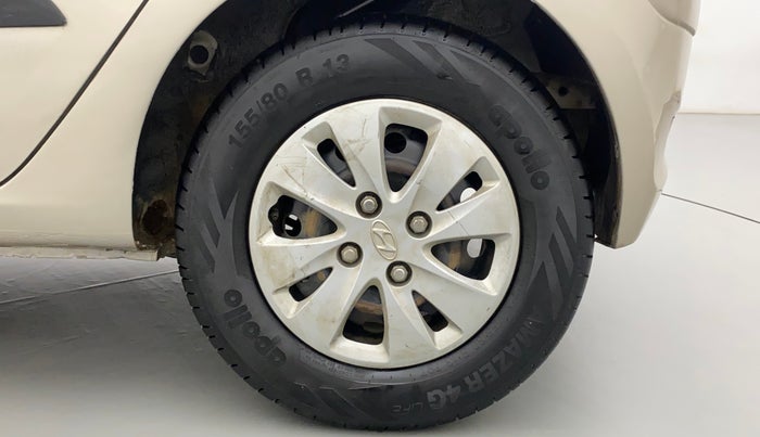 2011 Hyundai i10 MAGNA 1.2, Petrol, Manual, 1,02,475 km, Left Rear Wheel