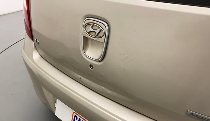 2011 Hyundai i10 MAGNA 1.2, Petrol, Manual, 1,02,475 km, Dicky (Boot door) - Paint has minor damage