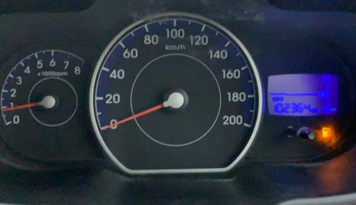 2011 Hyundai i10 MAGNA 1.2, Petrol, Manual, 1,02,475 km, Odometer Image