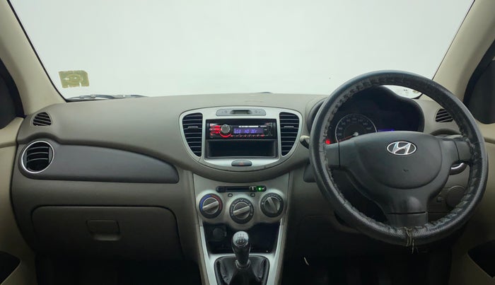2011 Hyundai i10 MAGNA 1.2, Petrol, Manual, 1,02,475 km, Dashboard